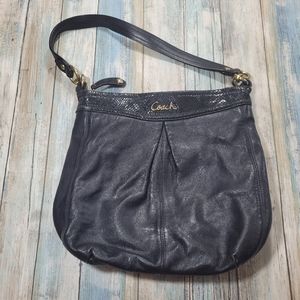 Coach Shoulder Hangbag.